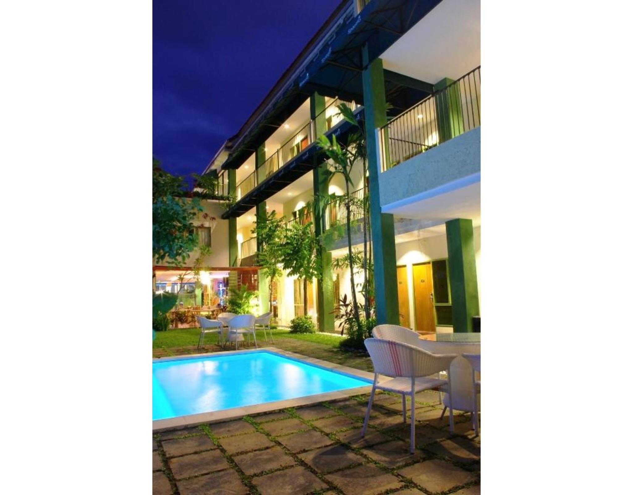 Spazzio Bali Hotel Кута Екстериор снимка