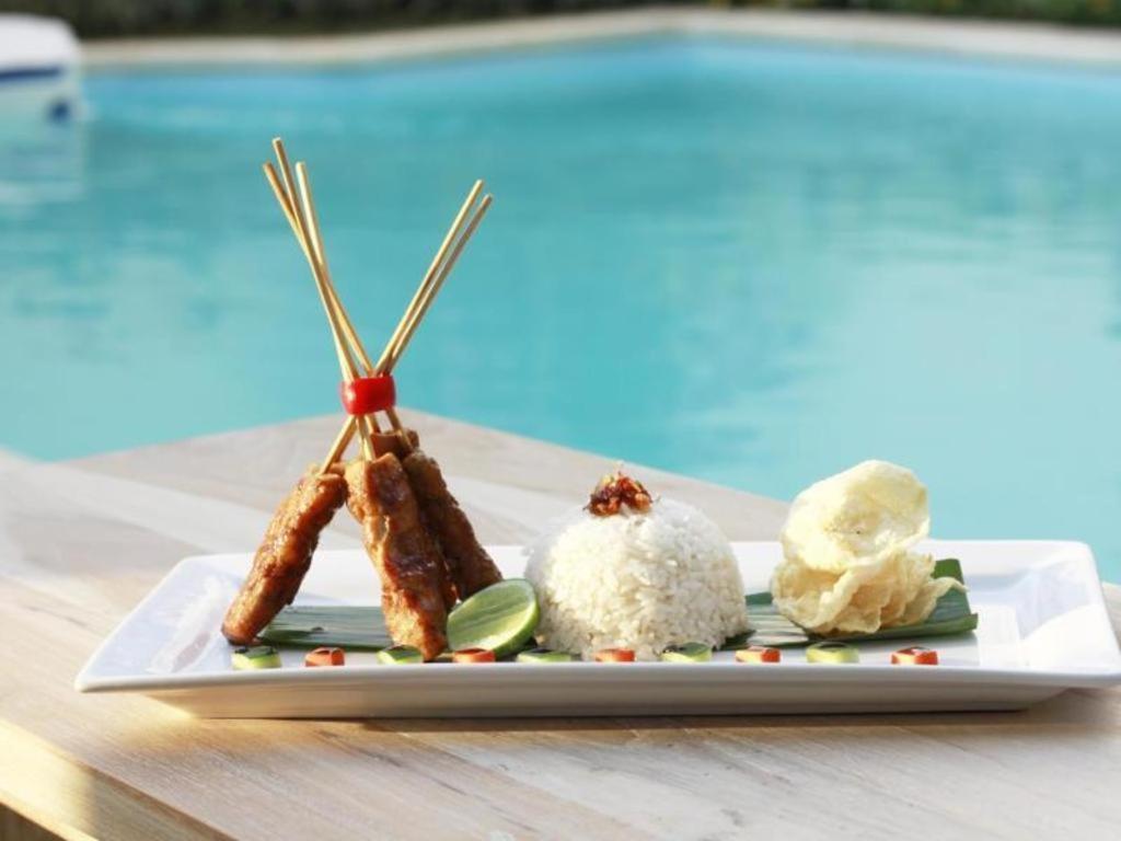 Spazzio Bali Hotel Кута Екстериор снимка