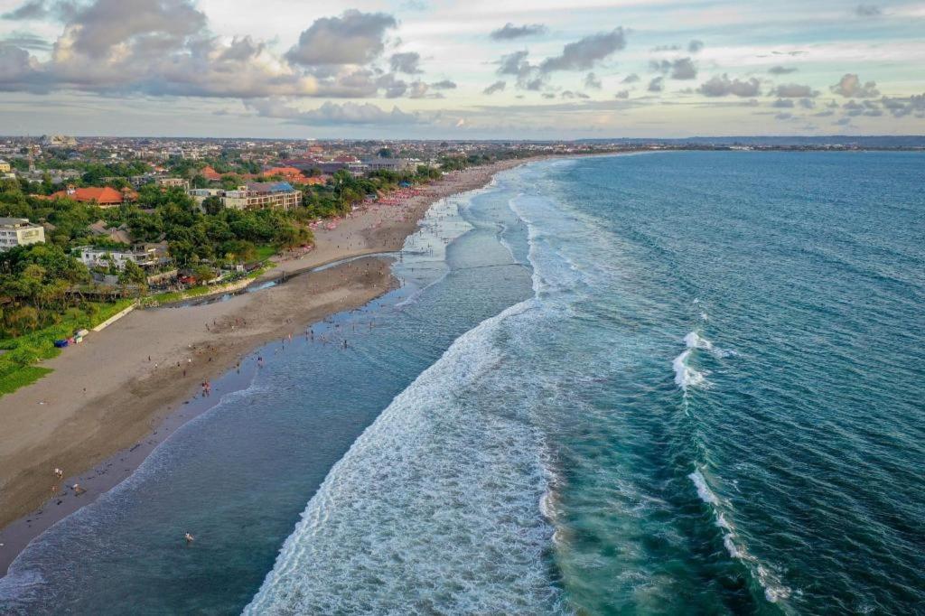 Spazzio Bali Hotel Кута Екстериор снимка