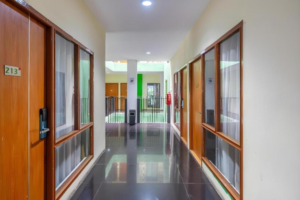 Spazzio Bali Hotel Кута Екстериор снимка